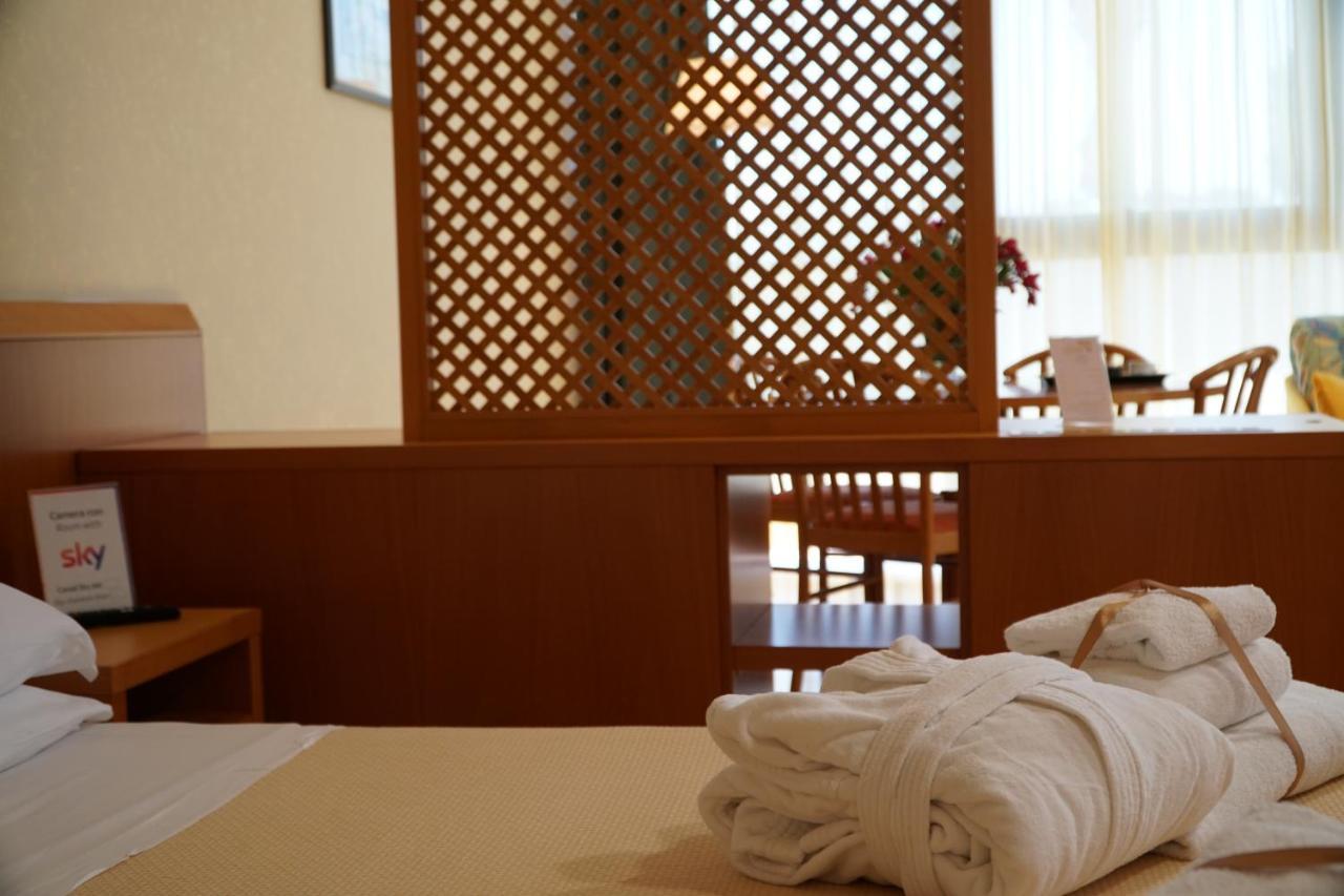 Tursport Aparthotel Таранто Екстериор снимка