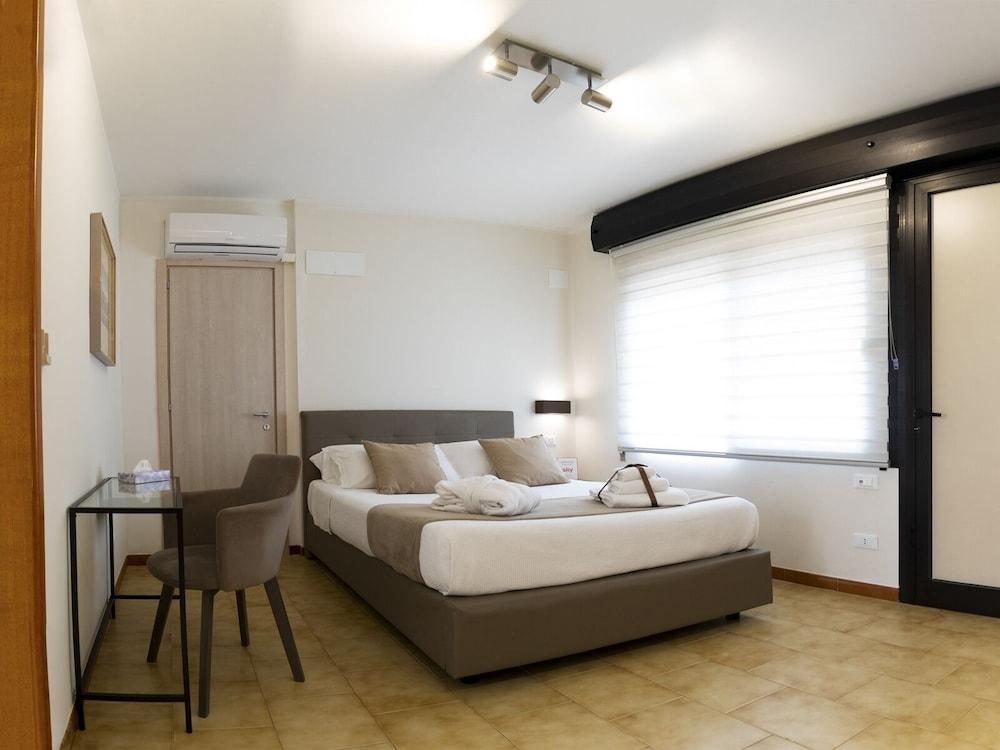 Tursport Aparthotel Таранто Екстериор снимка