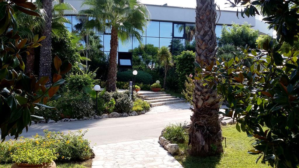 Tursport Aparthotel Таранто Екстериор снимка